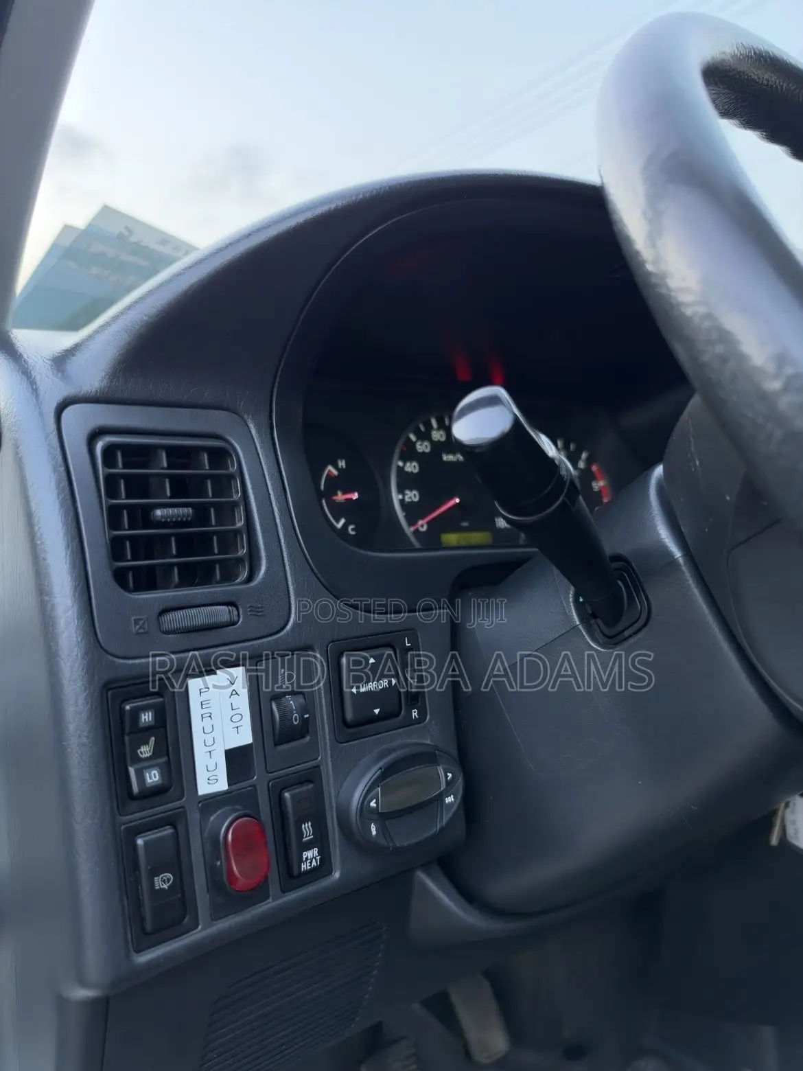 Toyota HiAce 2013 White