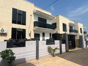 5bdrm House in Pokuase for sale
