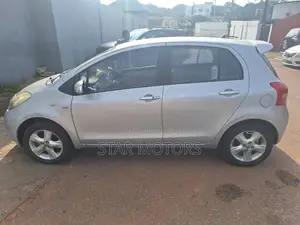 Toyota Yaris 2010 Silver