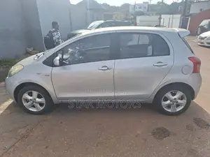 Toyota Yaris 2010 Silver