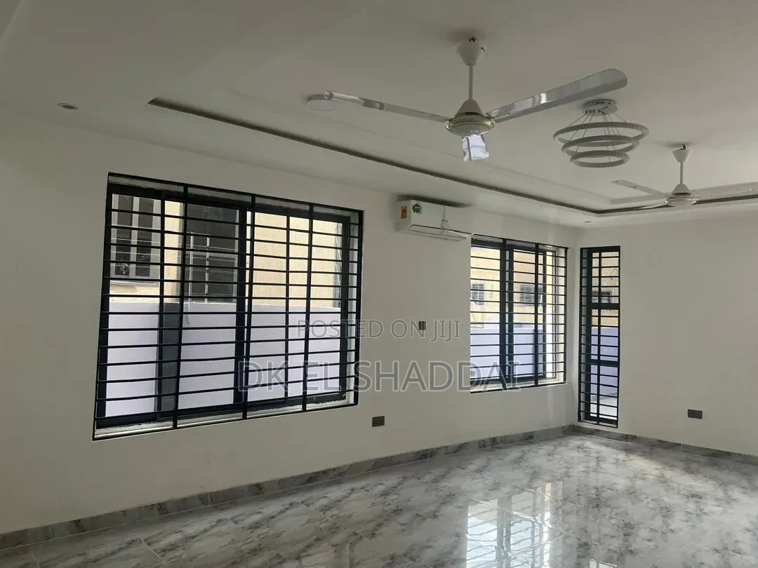 4bdrm House in Pokuase for sale