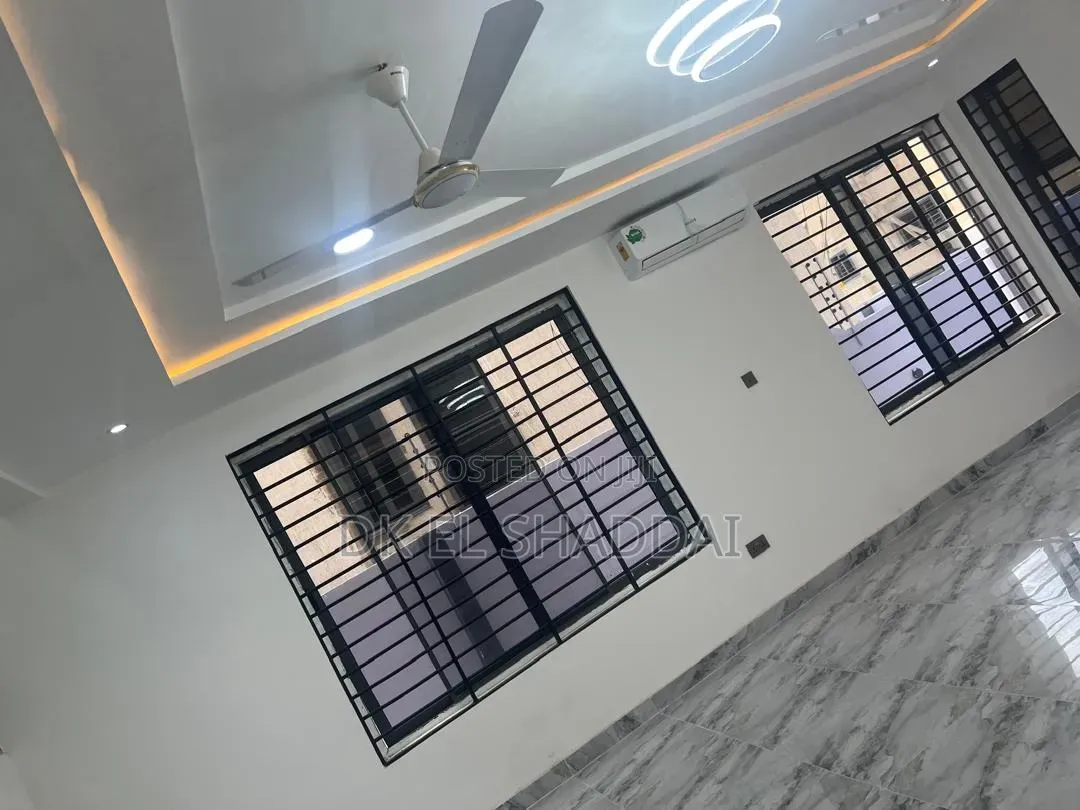 4bdrm House in Pokuase for sale