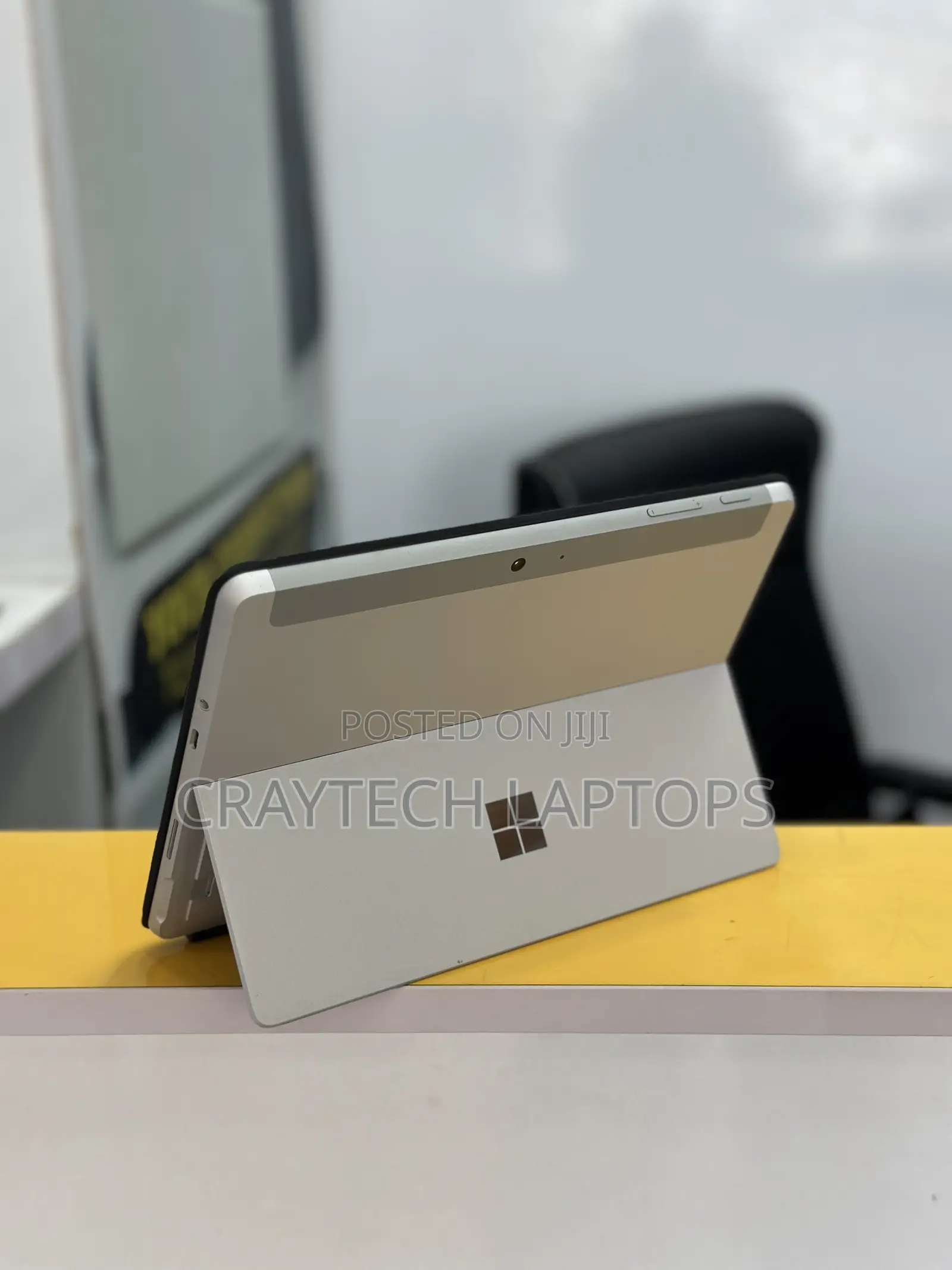 New Laptop Microsoft Surface Go 8GB Intel Pentium SSD 128GB