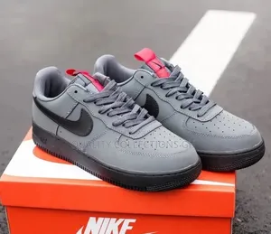 Nike Airforce 1 Low Ash and Black