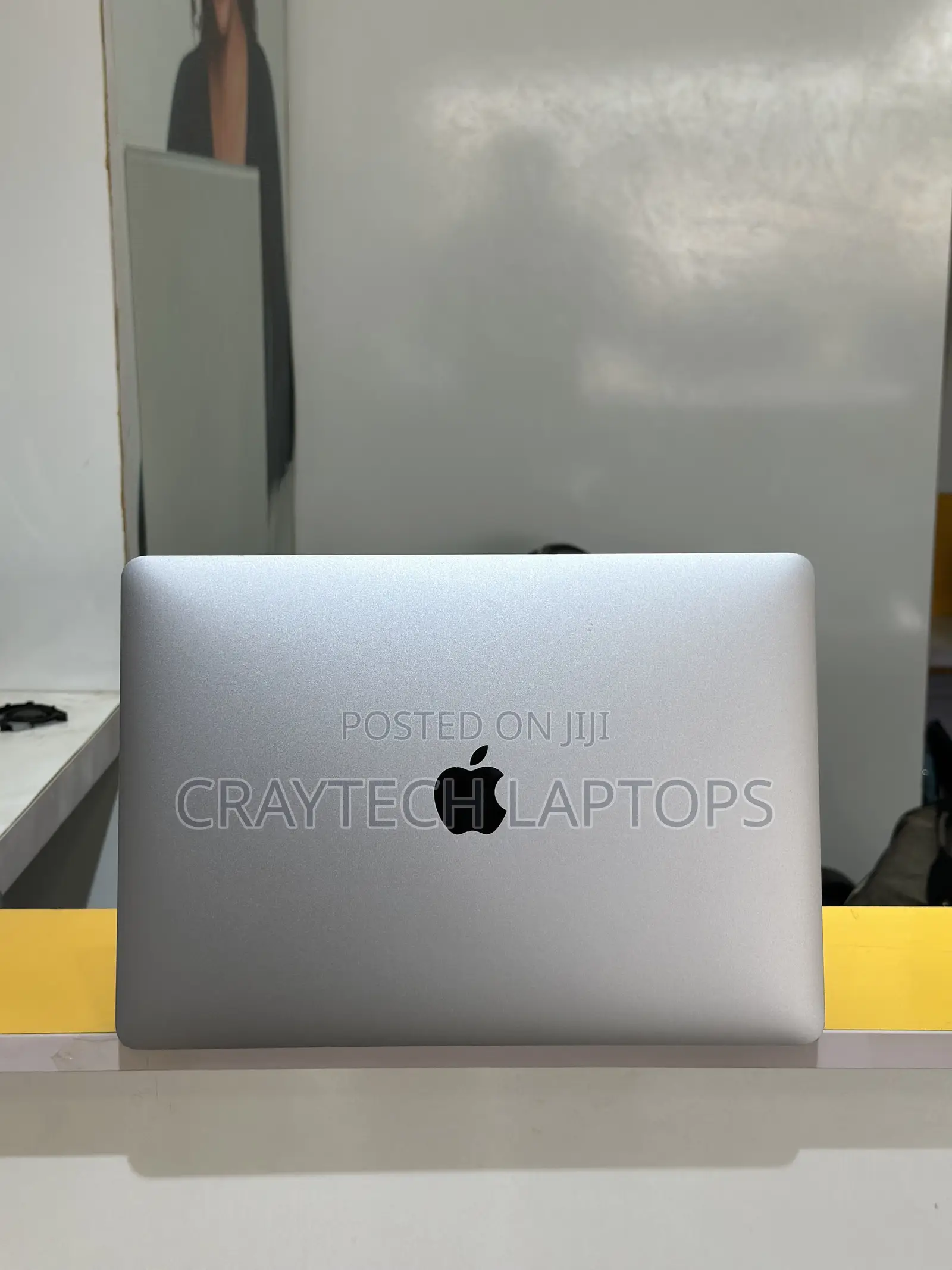 New Laptop Apple MacBook Air 2020 M1 16GB Apple M1 SSD 256GB