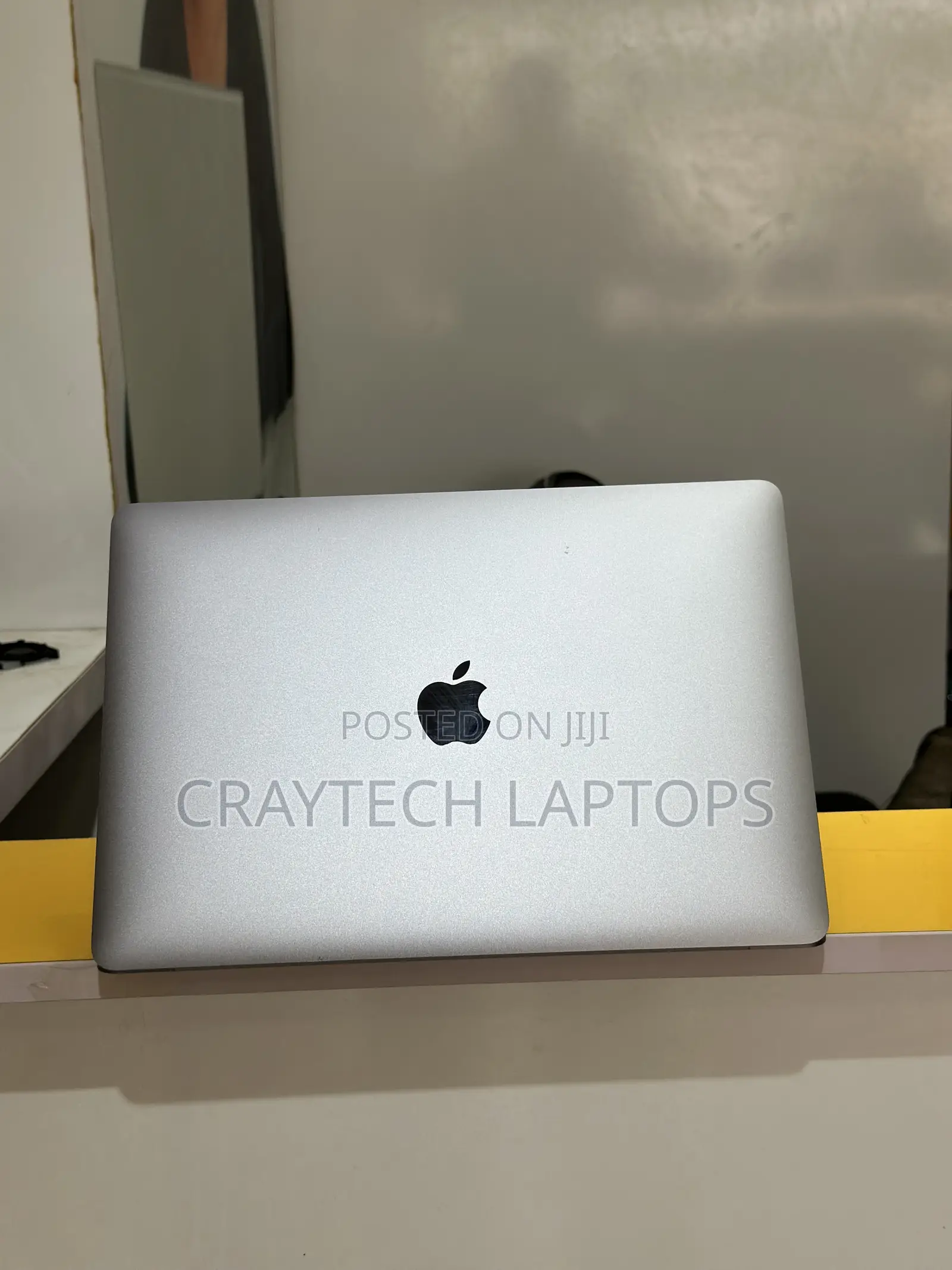 New Laptop Apple MacBook Air 2020 M1 16GB Apple M1 SSD 256GB