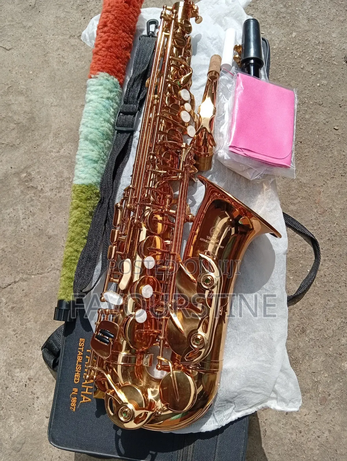 Yamaha Alto Saxophone - Semi New