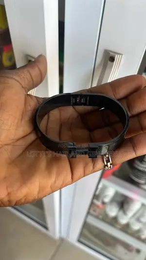 H-Bracelet-Black Stainless-Luxury Minimalist