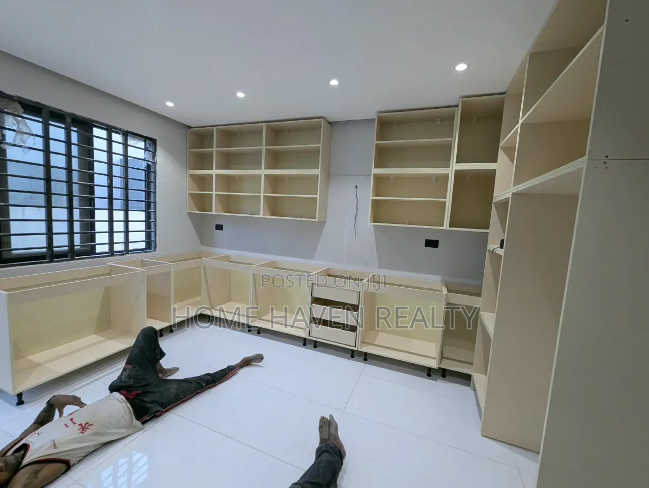 3bdrm House in Tantra Hills, Ola Achool Area for sale