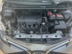 Toyota Yaris L Hatchback 3dr 2017 Silver