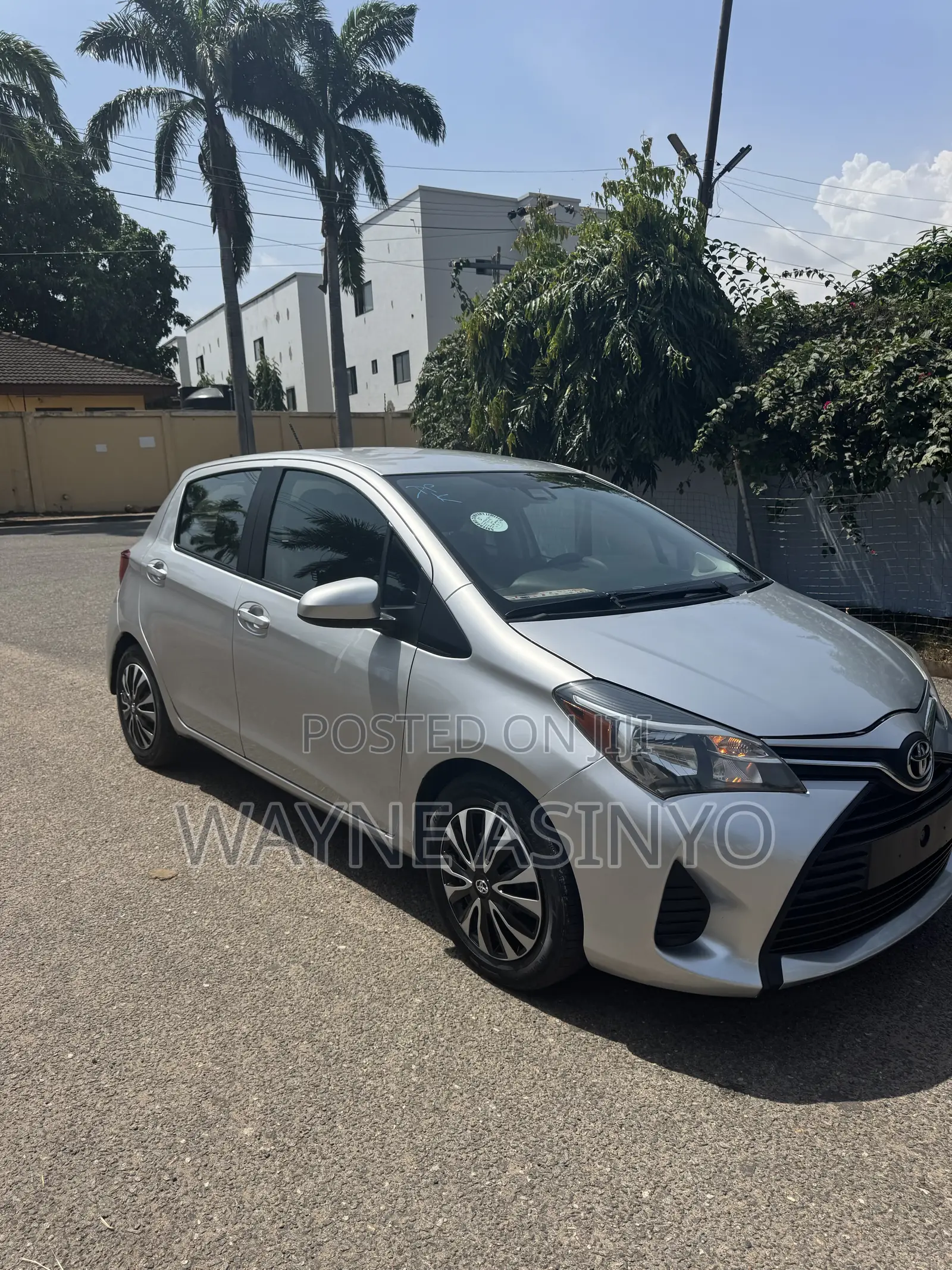 Toyota Yaris L Hatchback 3dr 2017 Silver