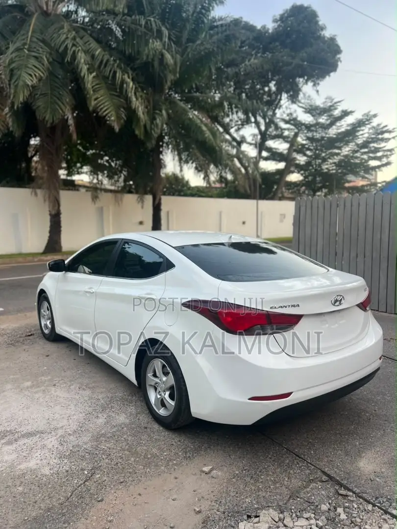 Hyundai Elantra 2015 White