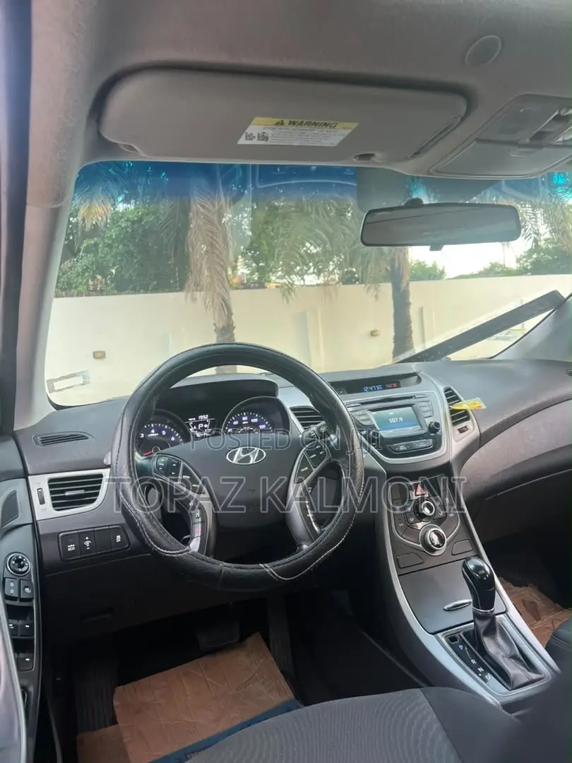 Hyundai Elantra 2015 White