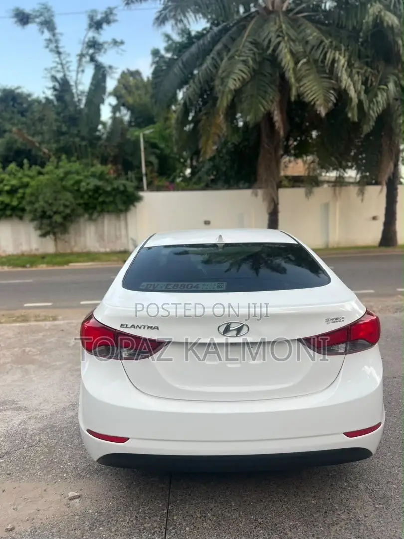 Hyundai Elantra 2015 White