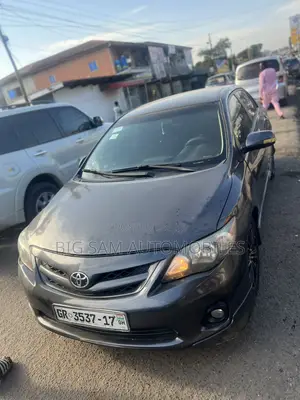 Toyota Corolla 2013 Gray