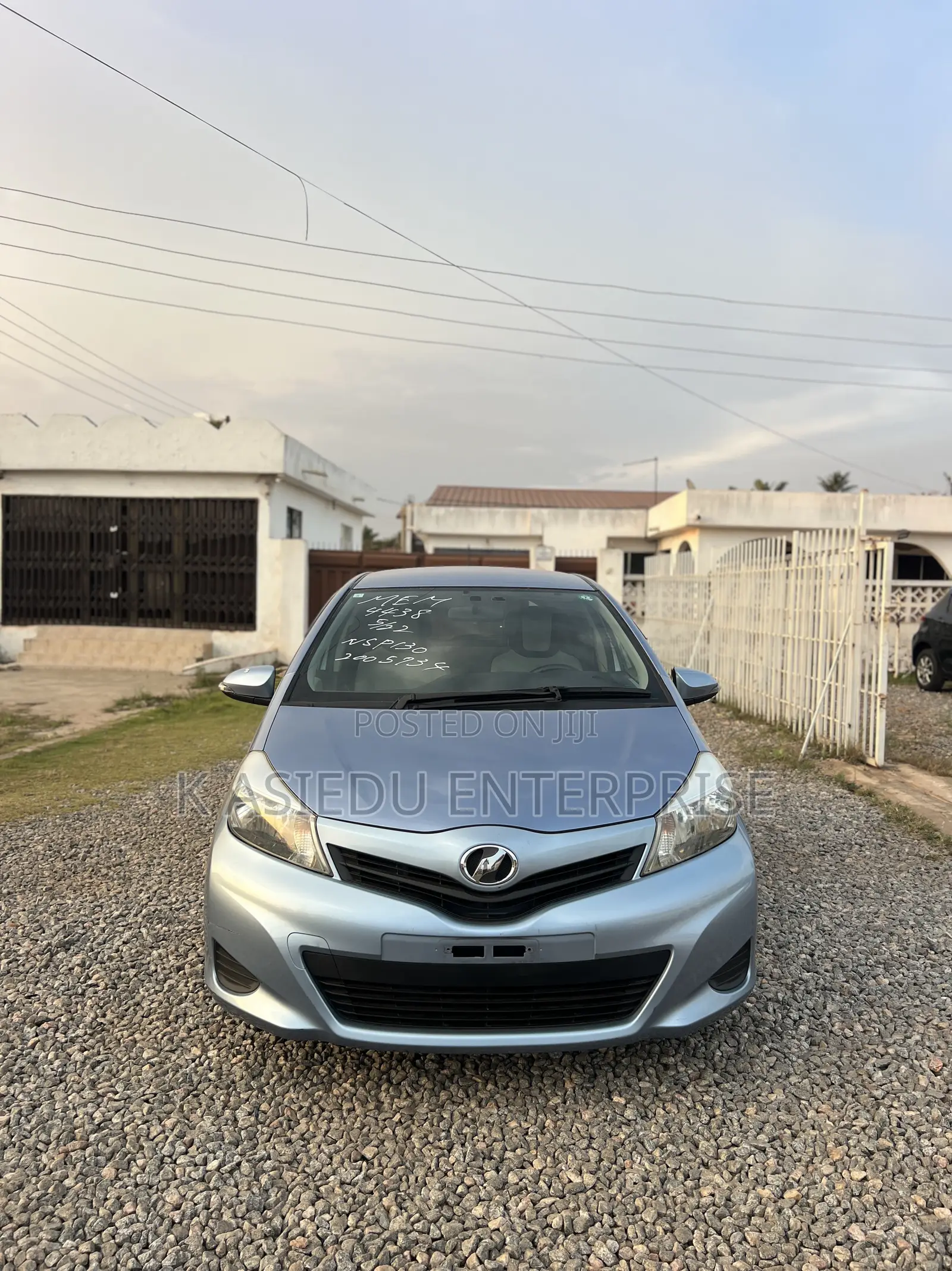 Toyota Vitz 1.3 AWD 3dr 2013 Blue
