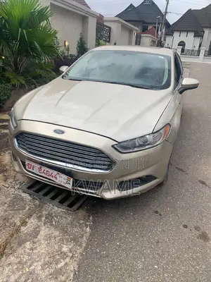 Ford Fusion SE AWD 2018 Gold