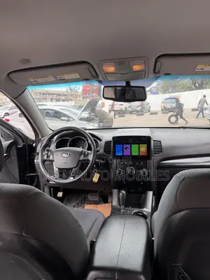 Kia Sportage SX 4dr SUV (2.0L 4cyl Turbo 6A) 2011 Black