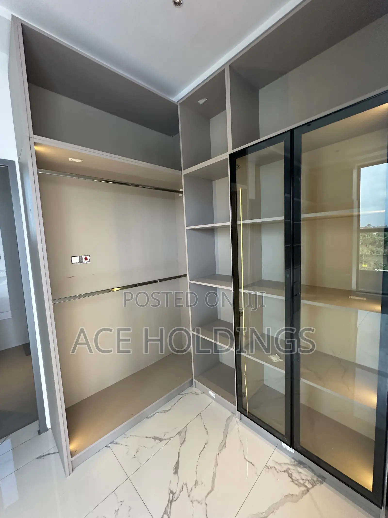 4bdrm Mansion in Amrahia for sale