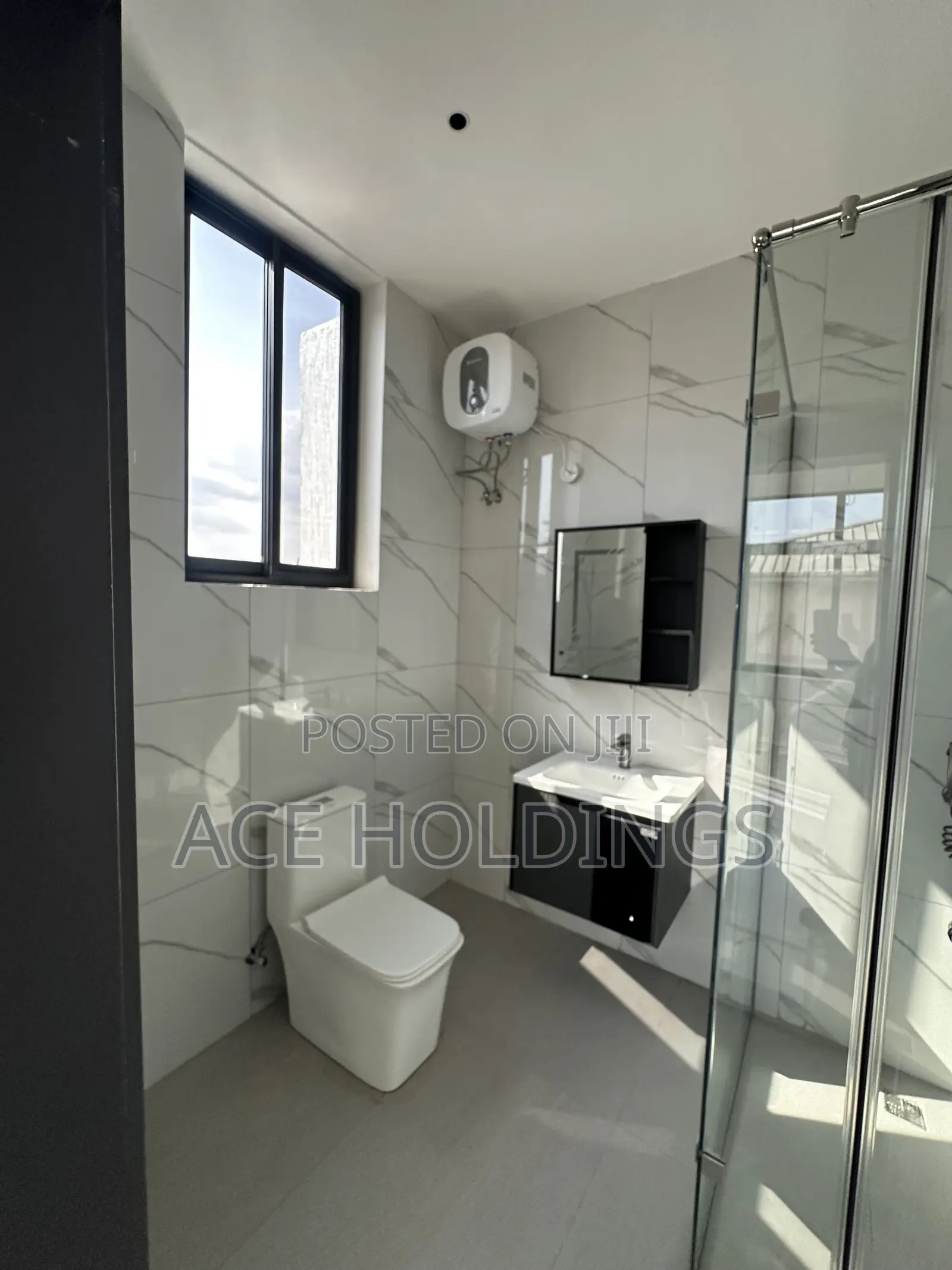 4bdrm Mansion in Amrahia for sale