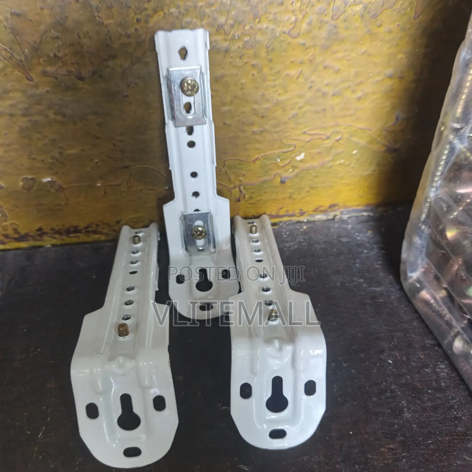 White Metal Curtain Track Brackets(2pcs)