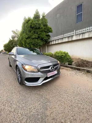 Mercedes-Benz C300 2015 Brown