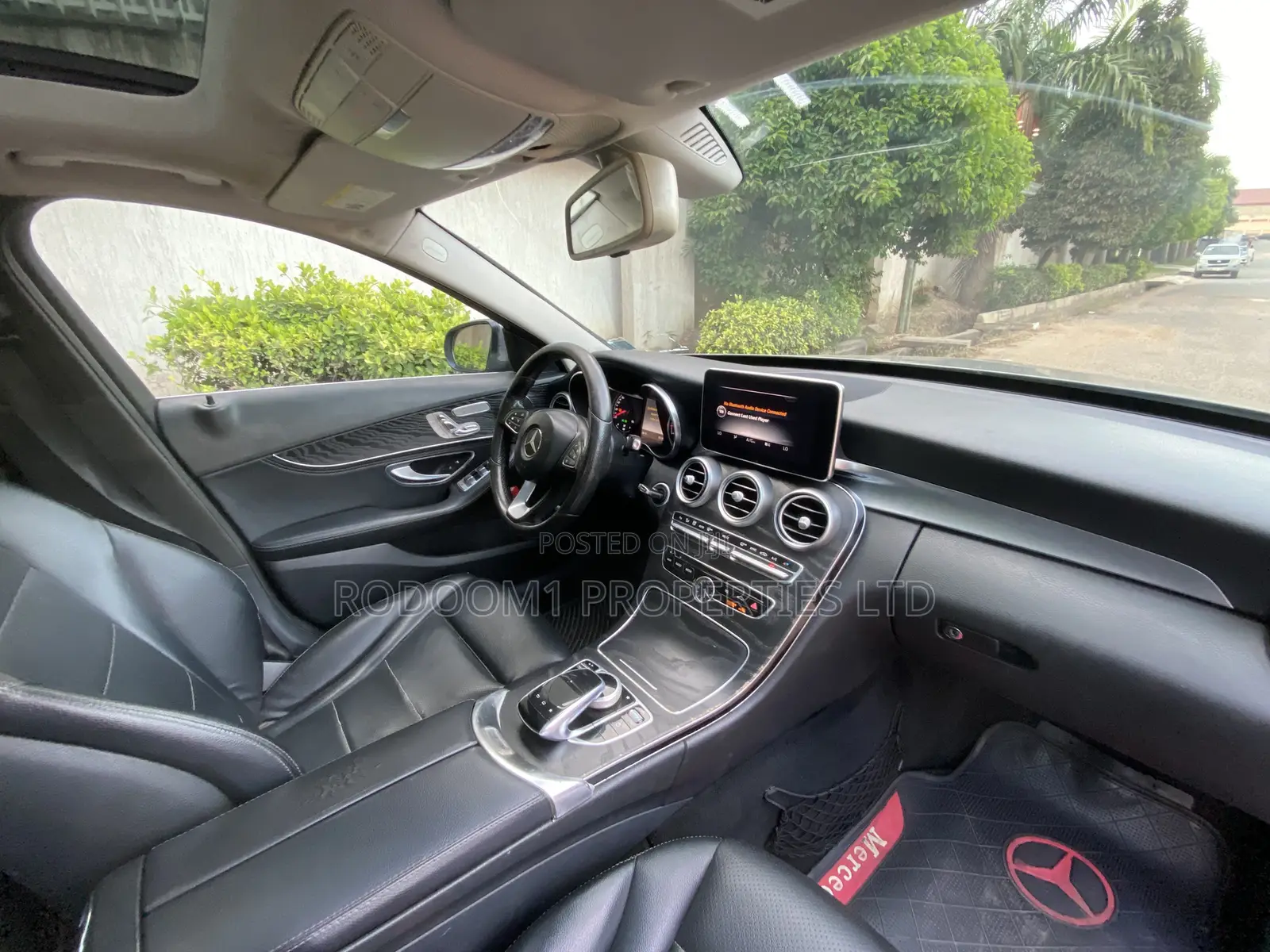 Mercedes-Benz C300 2015 Brown