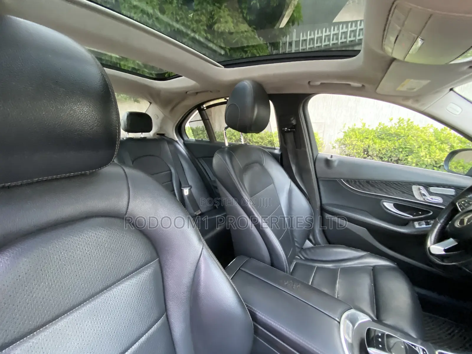 Mercedes-Benz C300 2015 Brown