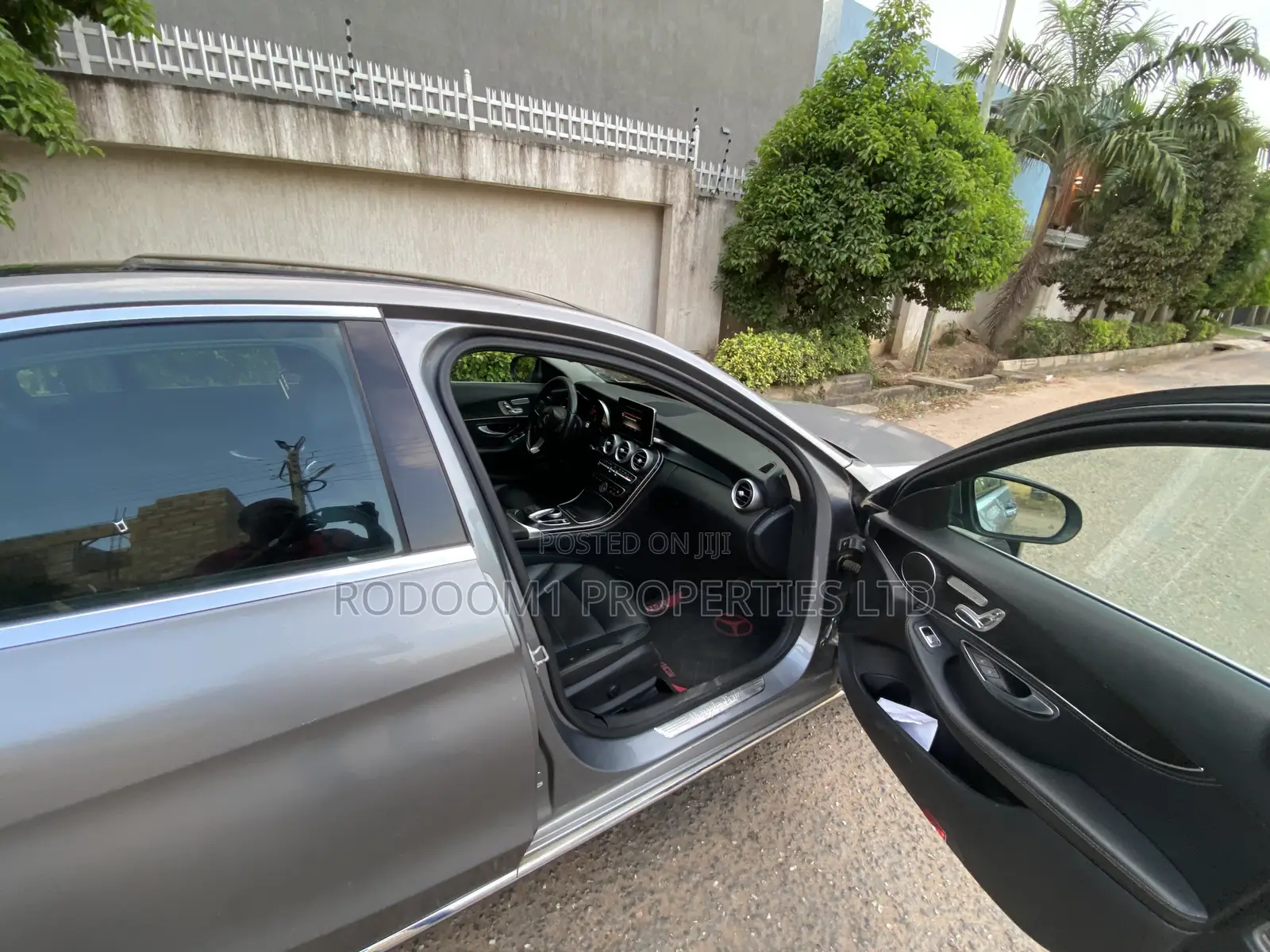 Mercedes-Benz C300 2015 Brown
