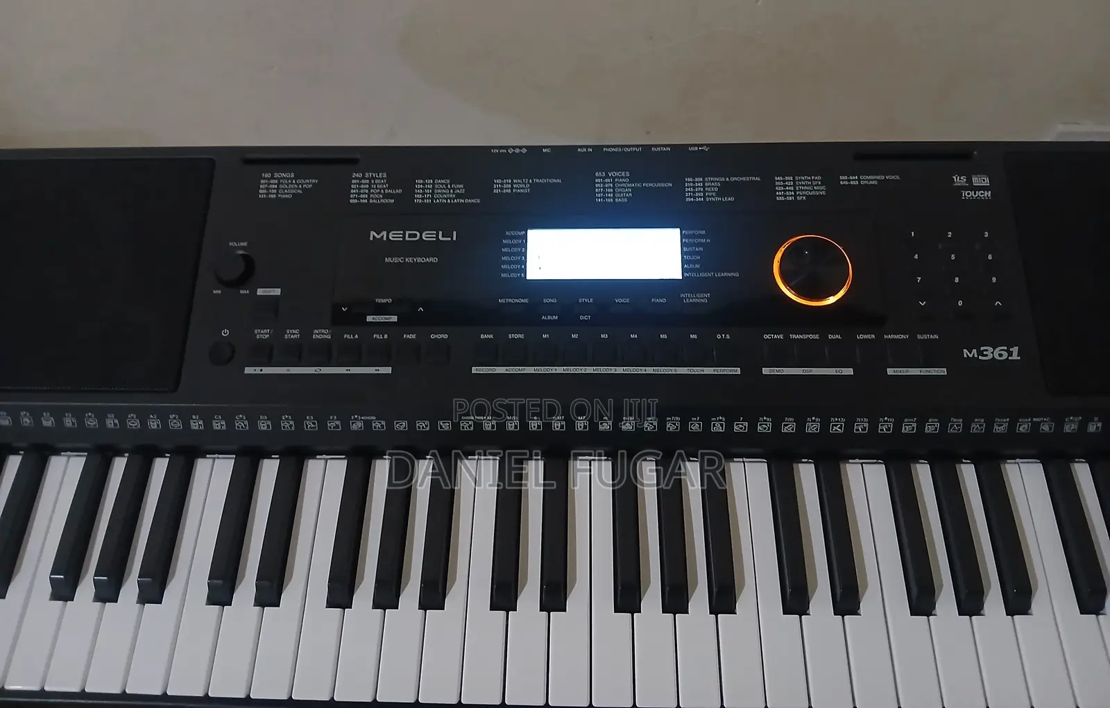 Medeli M361 Millenium Series 61-Keys Electronic Keyboard Slightly Used