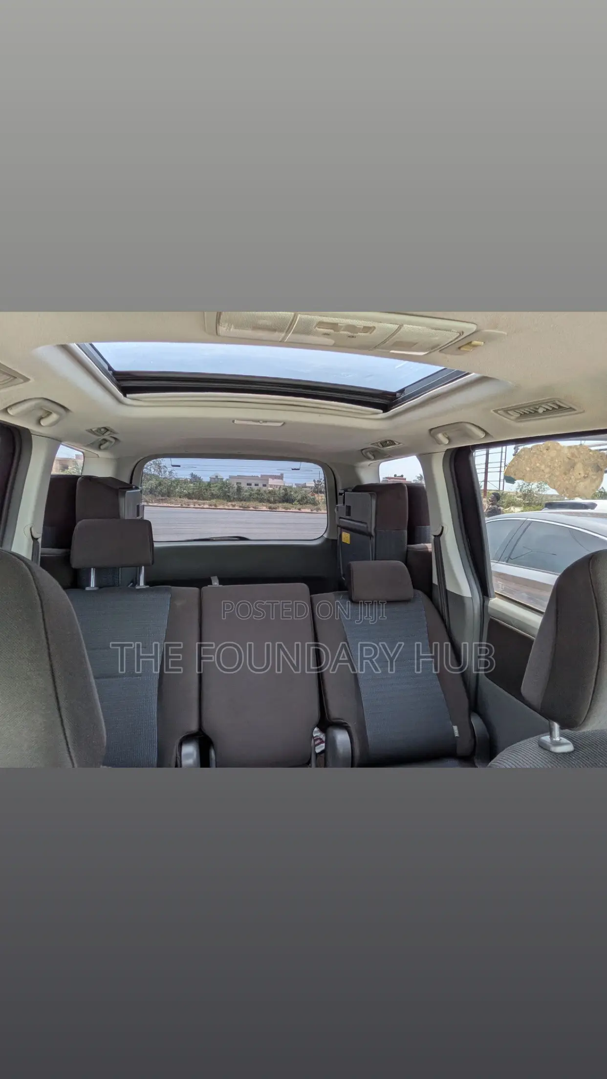 Toyota Voxy X 4WD 8-Seater 2010 Black
