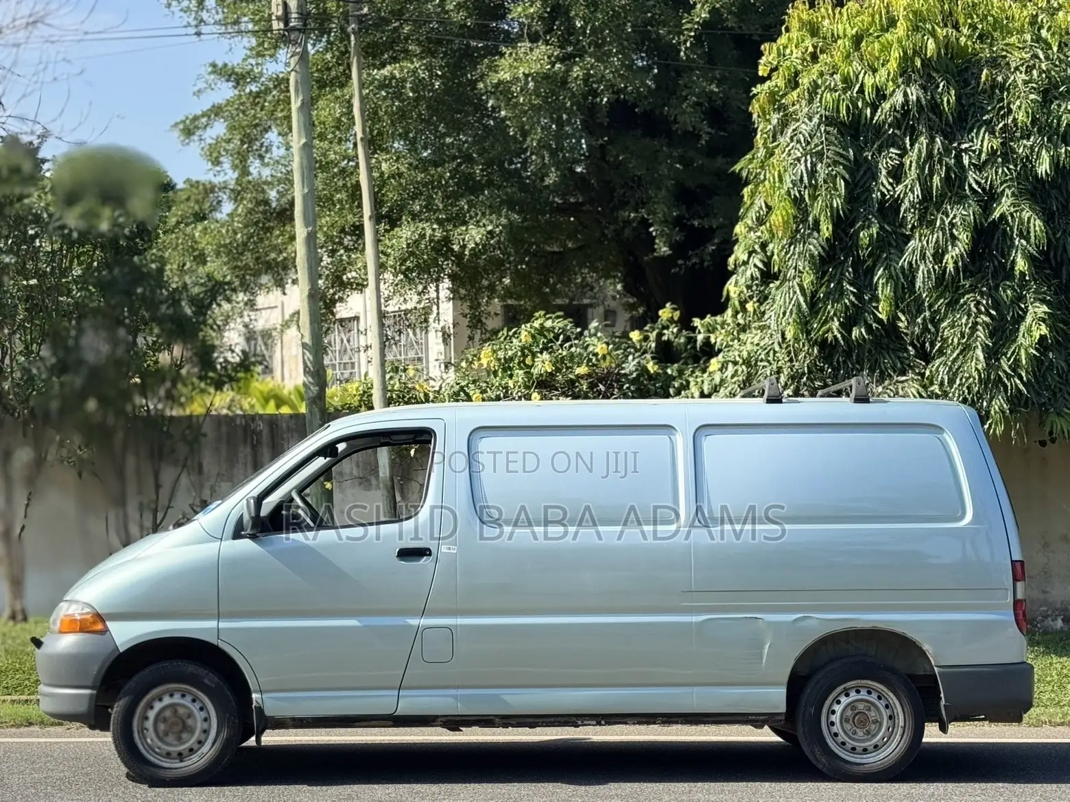 Toyota HiAce 1999 White