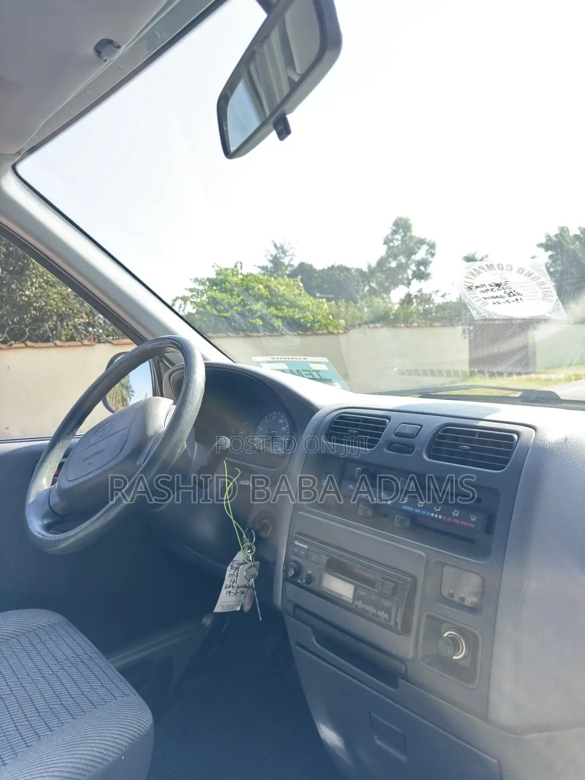 Toyota HiAce 1999 White