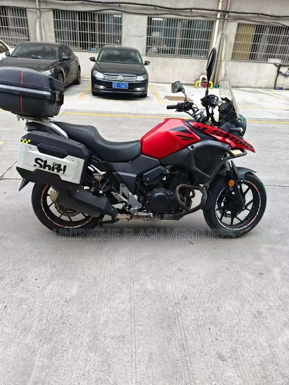 Suzuki V-Strom 2023 Red