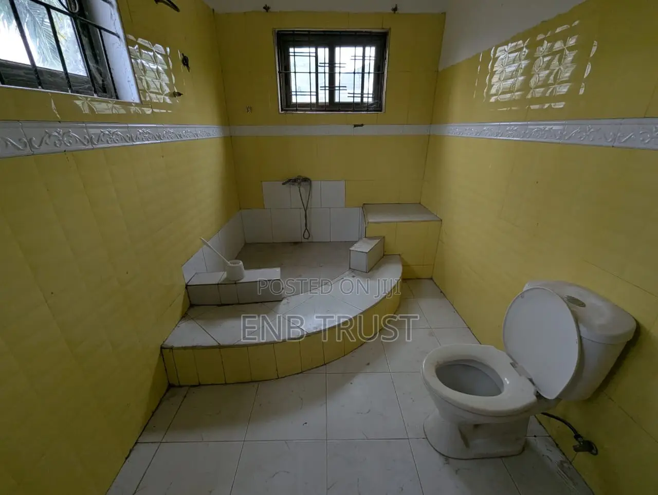 4bdrm Duplex in Dome, Parakuo Estate for rent