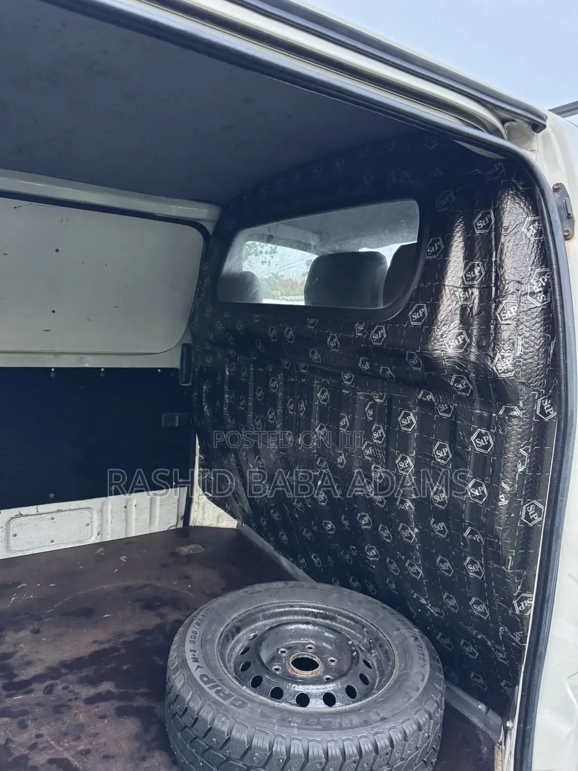 Toyota HiAce 1999 White