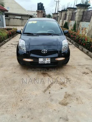 Toyota Yaris 2010 Black