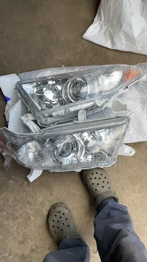 Toyota Highlander Headlights