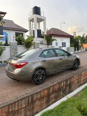 Toyota Corolla 2017 Brown