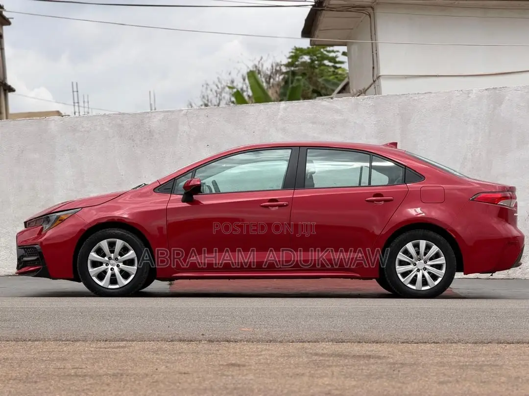 Toyota Corolla LE 2021 Red