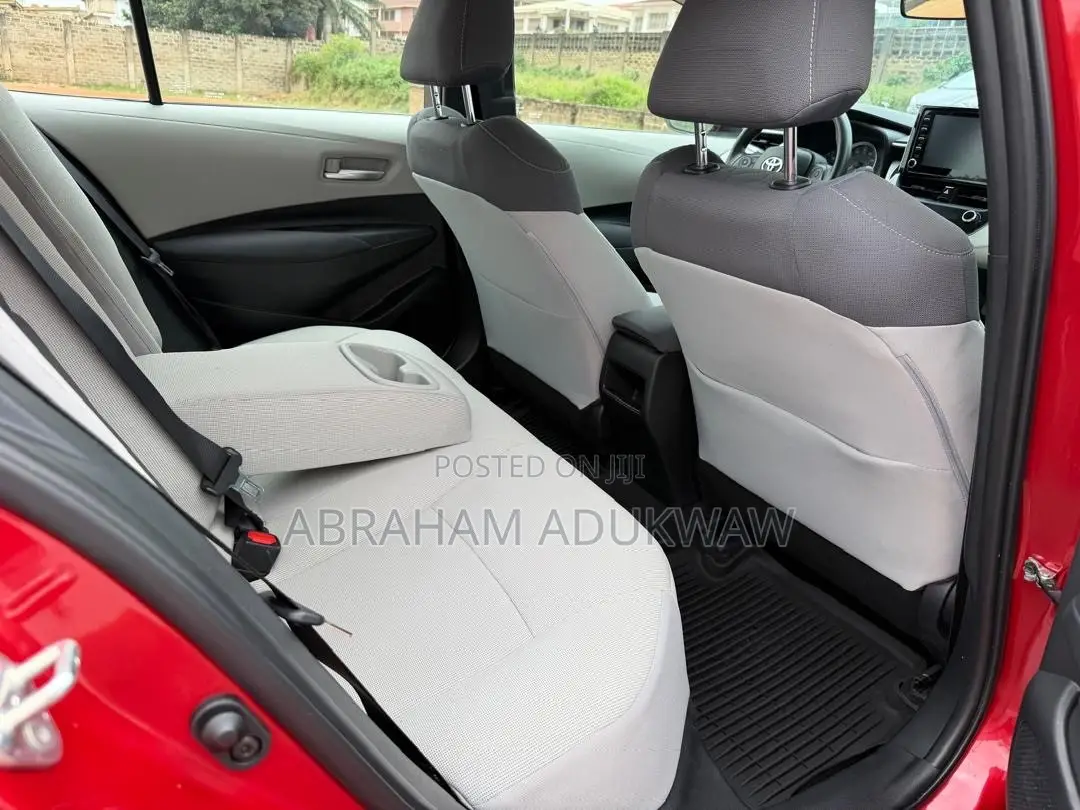 Toyota Corolla LE 2021 Red