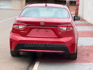 Toyota Corolla LE 2021 Red