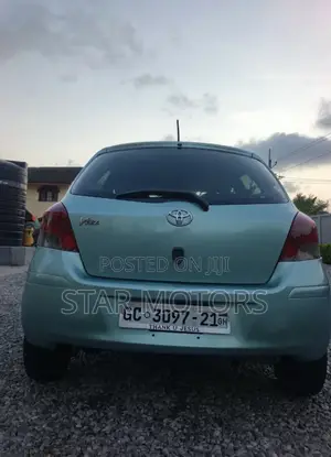 Toyota Vitz 2010 Blue