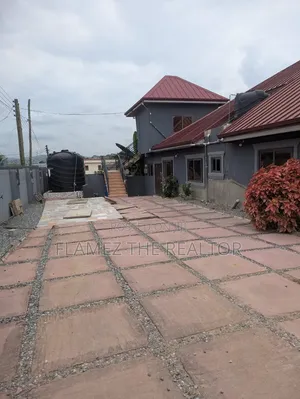 3bdrm Apartment in Ayawaso, Pokuase for rent