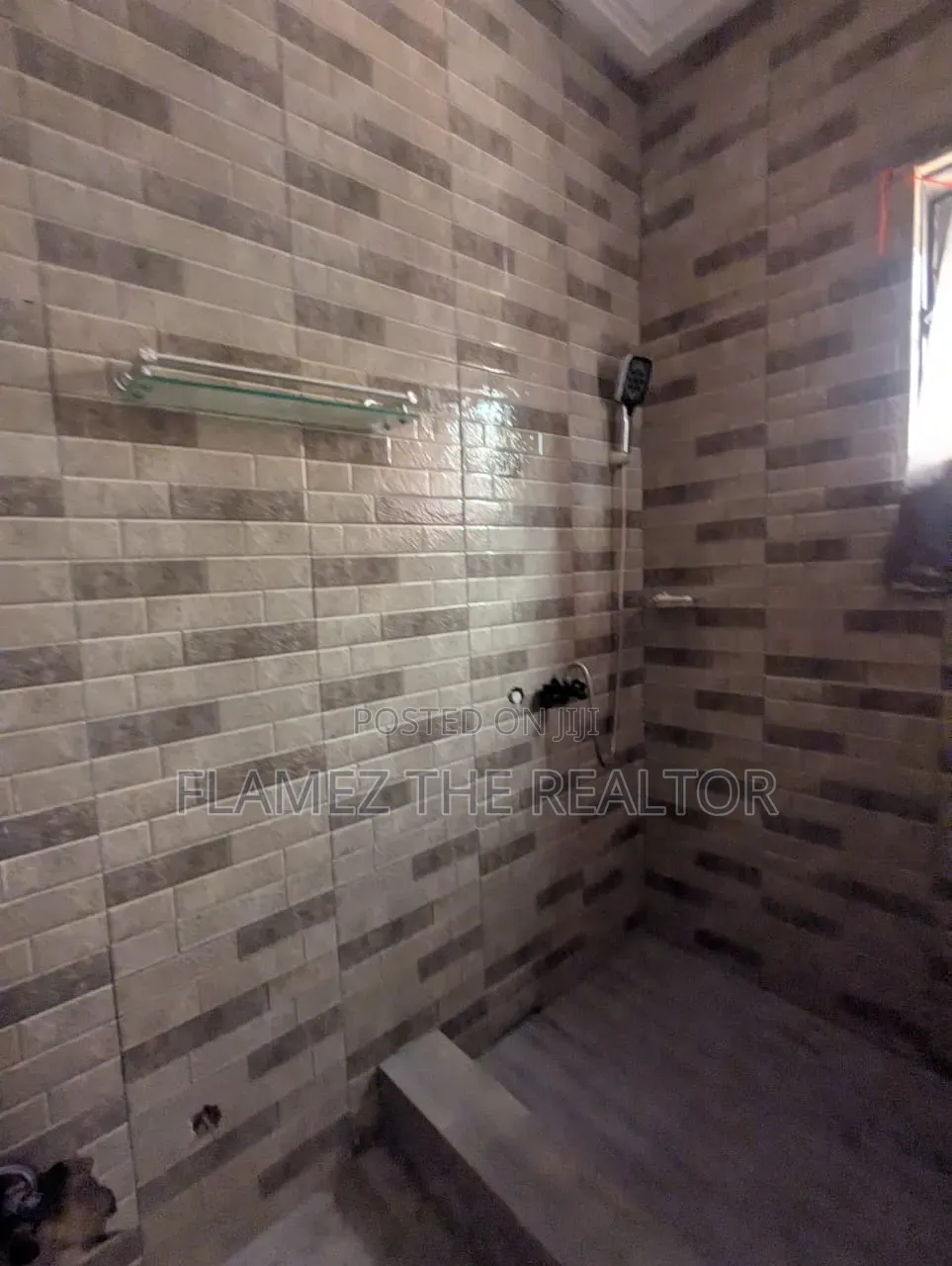 3bdrm Apartment in Ayawaso, Pokuase for rent