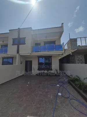 3bdrm Duplex in Acp Franco, Pokuase for sale