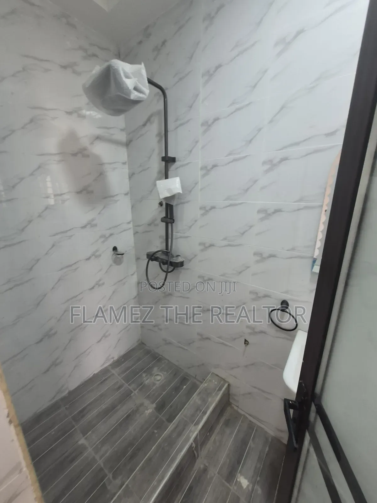 3bdrm Duplex in Acp Franco, Pokuase for sale