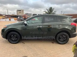 Toyota RAV4 LE FWD (2.5L 4cyl 6A) 2013 Green