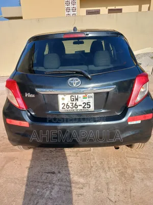 Toyota Vitz 1.3 AWD 3dr 2012 Black
