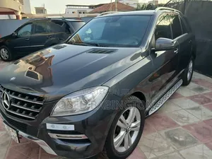 Mercedes-Benz M Class ML350 4MATIC 4dr SUV AWD (3.5L 6cyl 7A) 2014 Gray